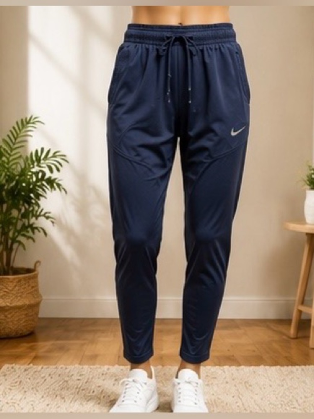 Nike Women's Dri-FIT Tapered Running Pants Size Medium • Navy • NWT